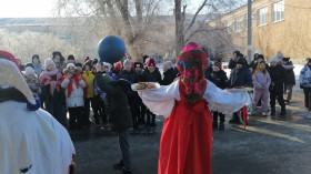 Замечательный народный праздник «Масленица» прошёл в нашей школе.